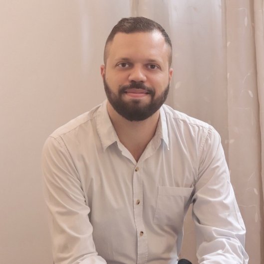 Dr. Renan Puleo Barela