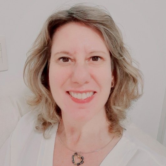 Prof. Márcia Miari