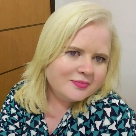 Dra. Cyntia Gomes