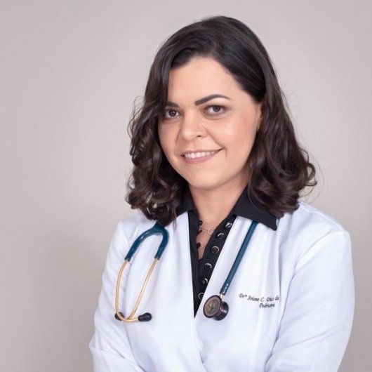 Dra. Ariane Dias Carvalho