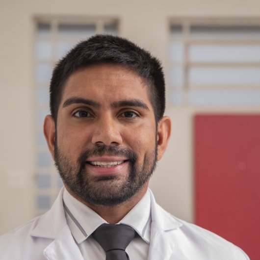 Dr. Thiago Souza