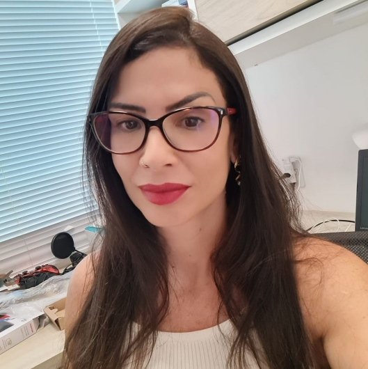 Janaina Leão
