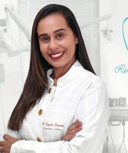 Dra. Renata Barreto Farias Fernandes