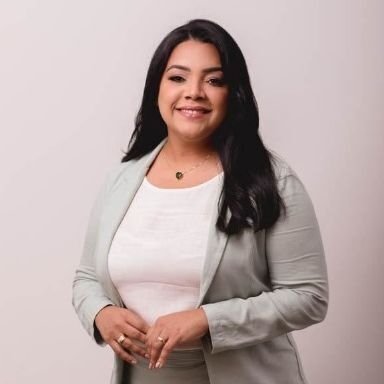 Dra. Emmanuelle Souza Vasconcelos