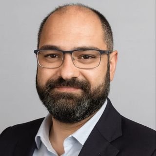 Dr. Julio Oliveira