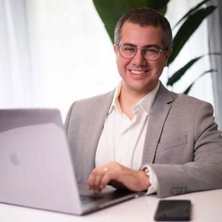 Dr. Ivan Beteto