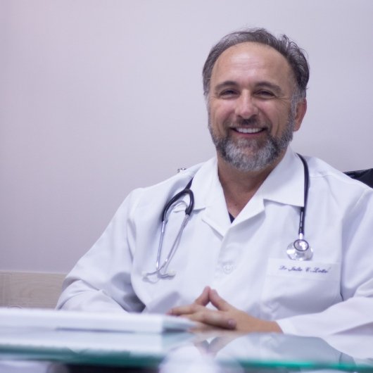 Dr. Julio Cesar Moura