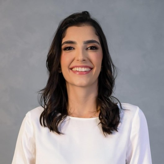 Dra. Bianca Patrús