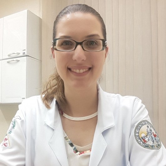 Dra. Anna Carolina Russo Gimenes