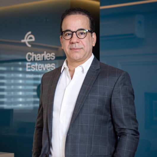 Prof. Charles Esteves Pereira