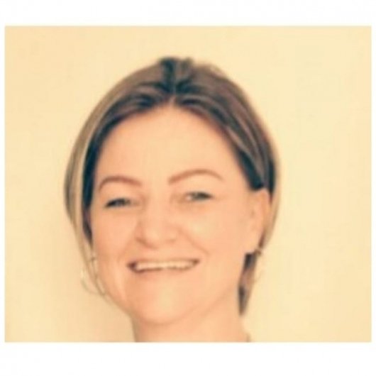 Dra. Lucy Julik Buttner
