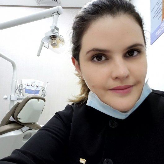 Dra. Giselli Alves