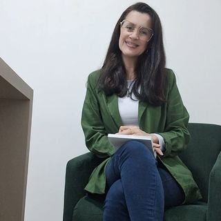 TANIA DIOMIRA DE AZAMBUJA
