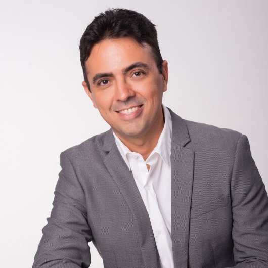 Dr. Petronio Eduardo De Andrade Barbosa