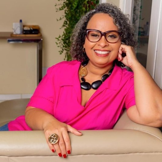 Dra. Ana Raquel Santiago de Lima