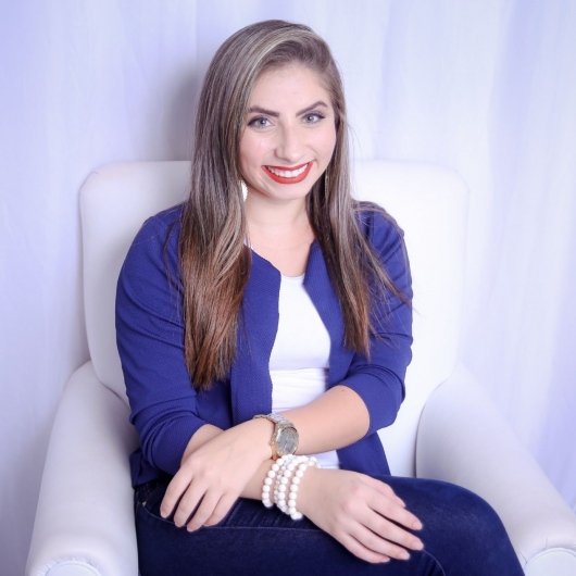 Dra. Karolyn Sales