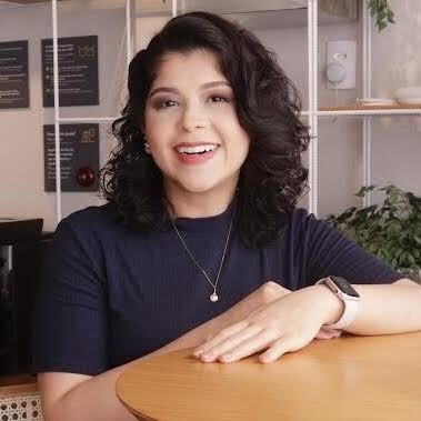 Dra. Thayane Lemos
