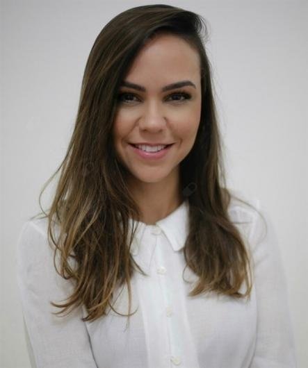 Dra. Lívia Rodrigues Pinheiro