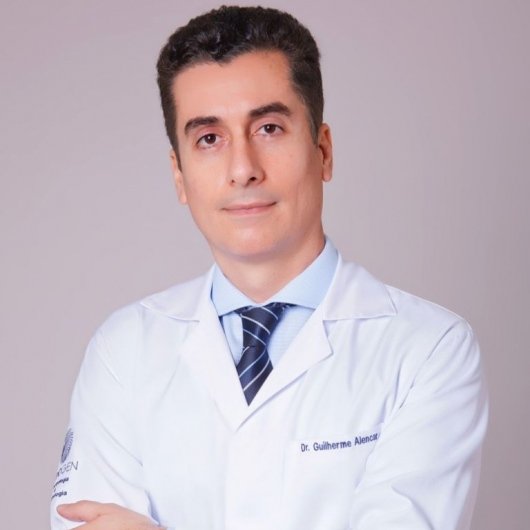 Dr. Guilherme A. Alencar