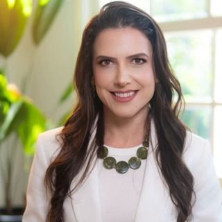 Dra. Fernanda Barroso