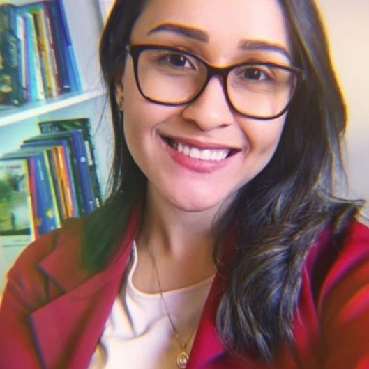 Ana Paula Oliveira Santos
