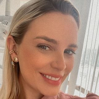 Dra. Débora Rodrigues Ferreira e Silva