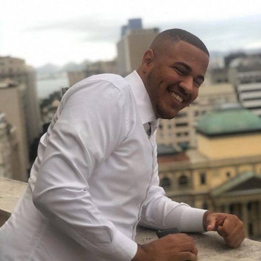 Dr. Lucas Tavares Dias
