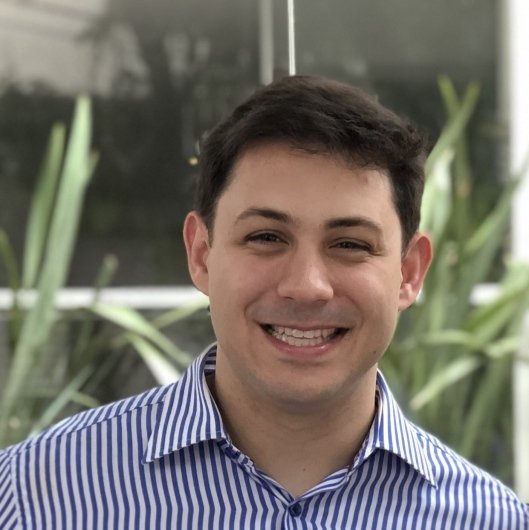 Dr. Vinícius Oliveira Ganem
