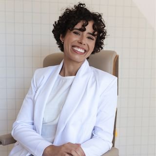 Júlia Torres Amaro .
