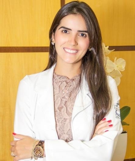 Dra. Ana Carolina Chaves Alucio
