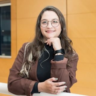 Dra. Ana Caroline Antunes