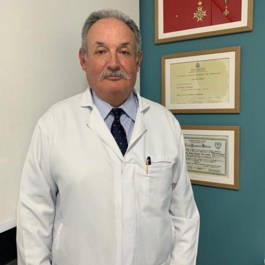 Dr. Alex Titinger