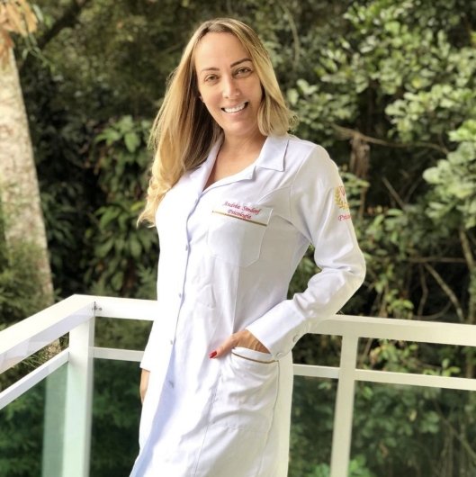 Dra. Andréa Sindorf