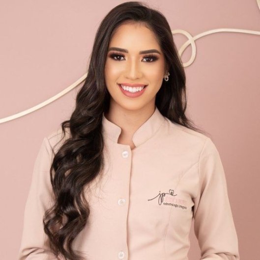Dra. Alana Brito