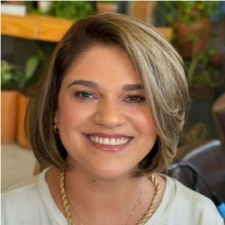 Dra. Ana Lúcia Martins Rodrigues