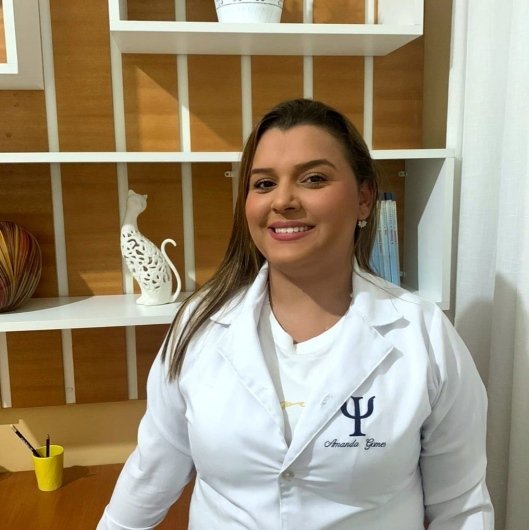 Dra. Amanda Gomes