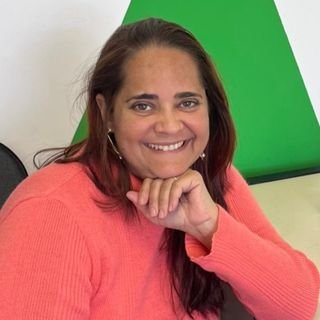 Dra. Alessandra Toledo dos Santos