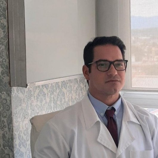 Dr. Vanilson Lemos