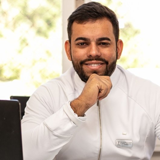 Dr. Rodrigo Escobar