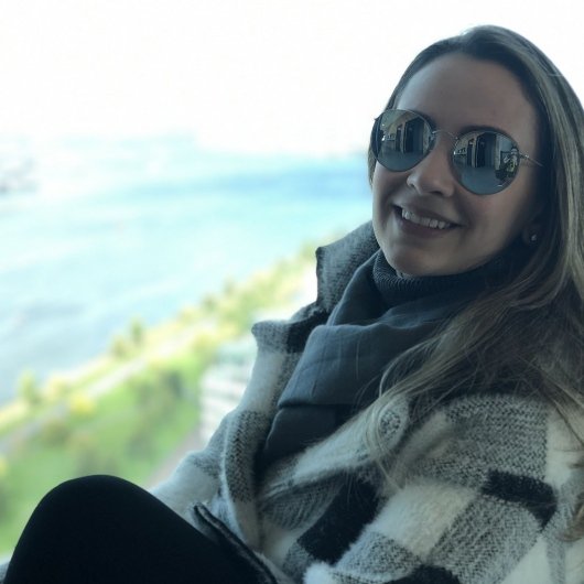 Dra. Fernanda Alves Guimarães