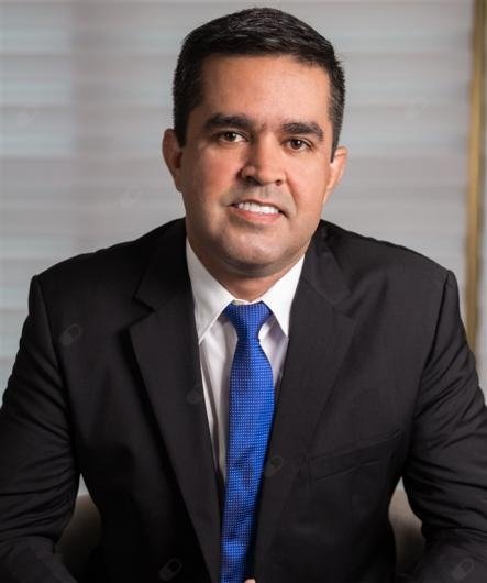 Dr. Mauricio Leite