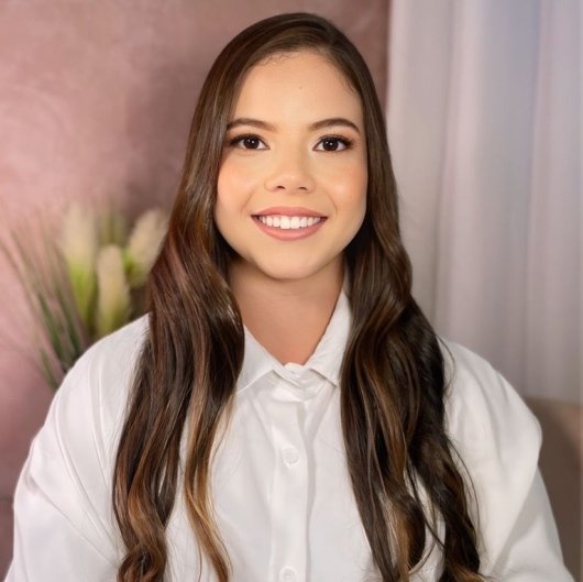 Dra. Yasmim Ferreira Carvalho