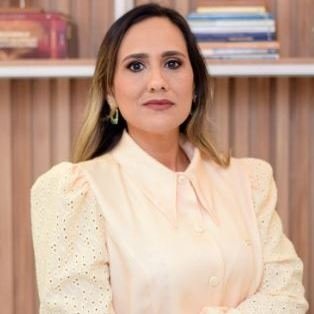 Dra. Alinne Guimarães da Silva