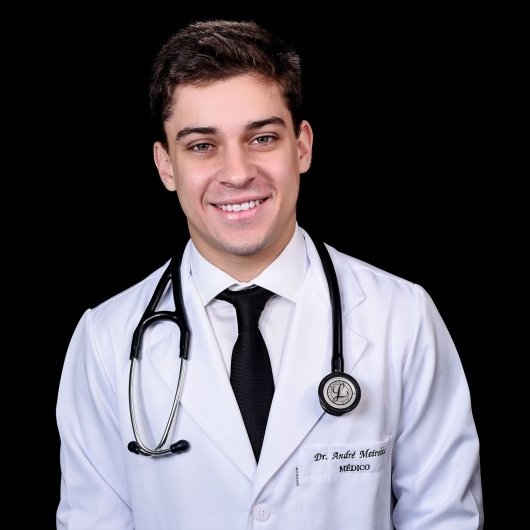 Dr. André Meireles