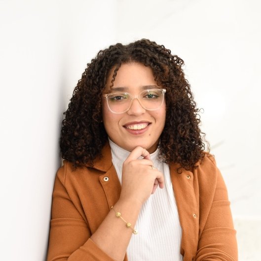 Thamara Ferreira .