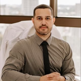 Dr. Vitor Hugo Santos