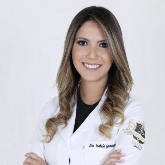 Dra. Izabela Guimarães Vieira Coelho