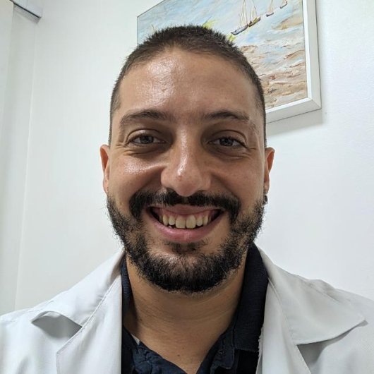 Dr. Gustavo Treistman