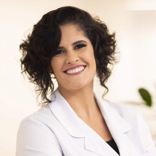 Dra. Paula Guastaferro Magalhães