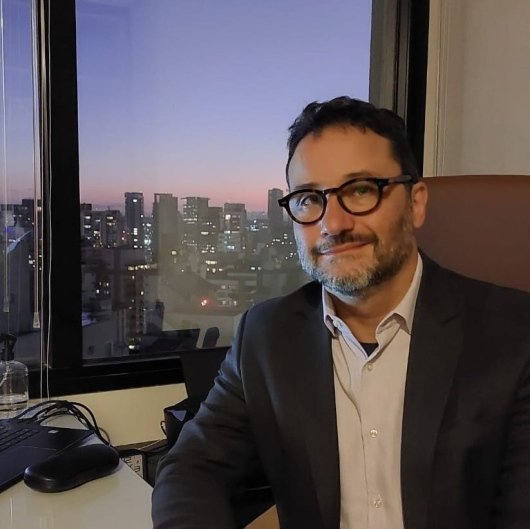 Dr. Gustavo Beojone Messi